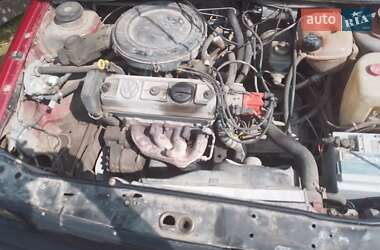 Хэтчбек Volkswagen Golf 1986 в 