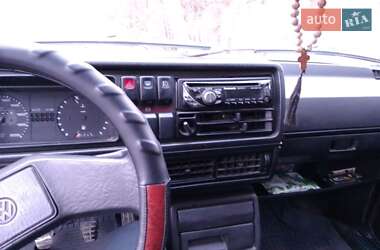 Хэтчбек Volkswagen Golf 1986 в 