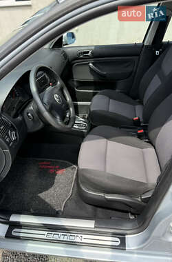 Універсал Volkswagen Golf 2000 в 