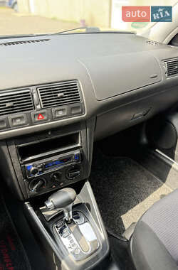 Універсал Volkswagen Golf 2000 в 