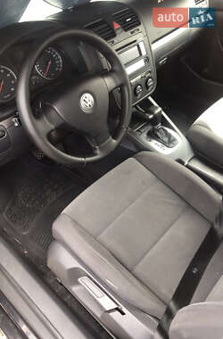 Хэтчбек Volkswagen Golf 2006 в 