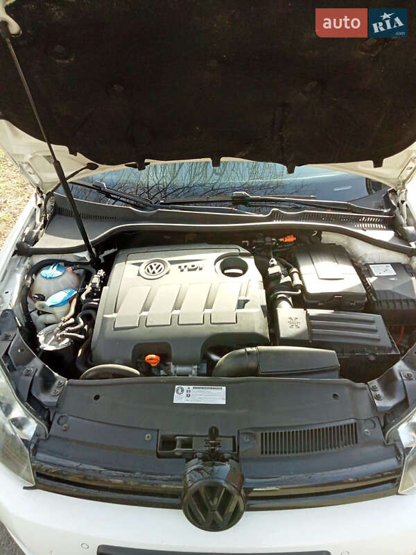 Универсал Volkswagen Golf 2012 в Ровно