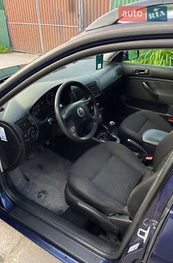 Универсал Volkswagen Golf 2002 в 