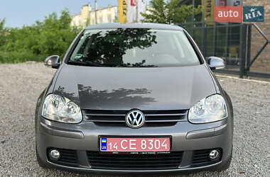 Хэтчбек Volkswagen Golf 2008 в 
