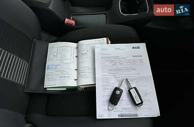 Хэтчбек Volkswagen Golf 2008 в 