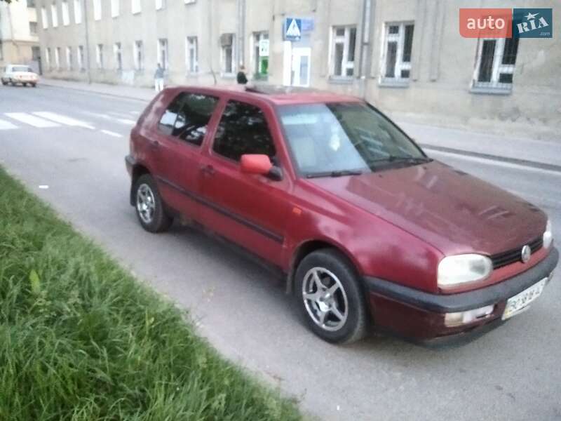 Хэтчбек Volkswagen Golf 1993 в Тернополе