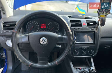 Хэтчбек Volkswagen Golf 2006 в Черкассах