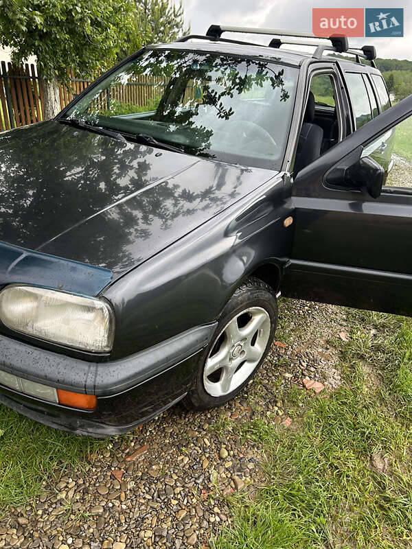Универсал Volkswagen Golf 1997 в Сторожинце