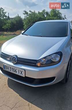 Хэтчбек Volkswagen Golf 2010 в Татарбунарах