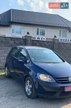 Хетчбек Volkswagen Golf 2005 в Луцьку