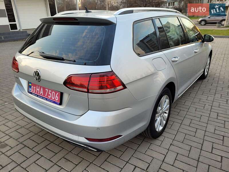 Універсал Volkswagen Golf 2018 в Черкасах