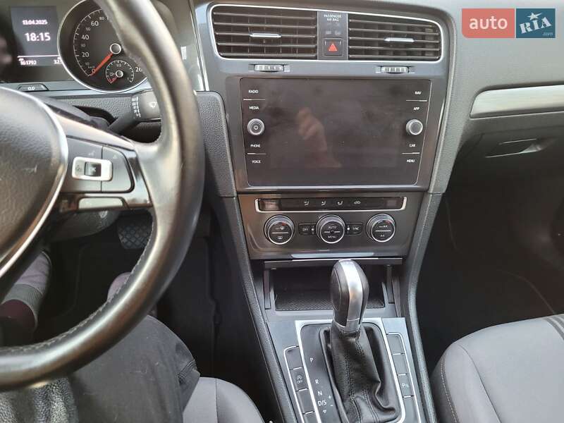 Універсал Volkswagen Golf 2018 в Черкасах