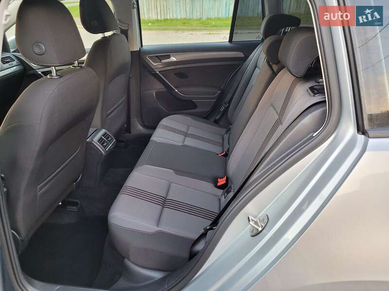 Універсал Volkswagen Golf 2018 в Черкасах