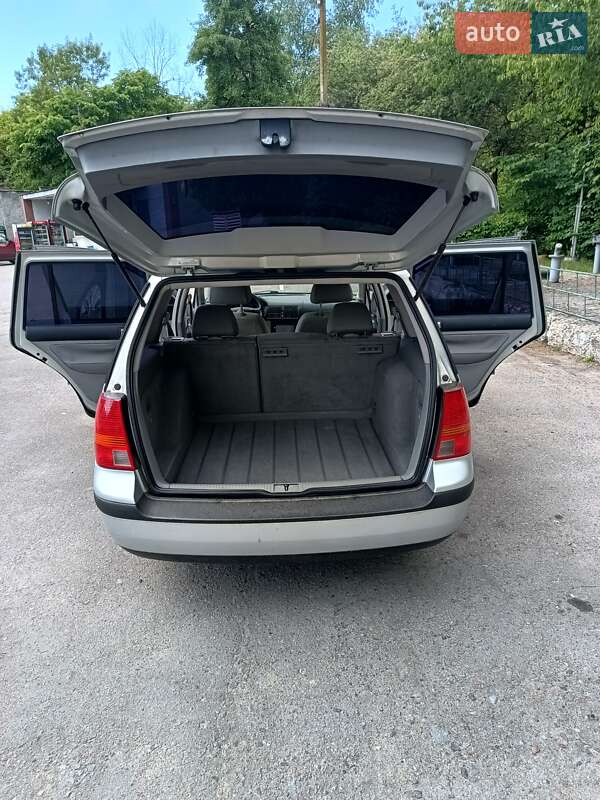 Универсал Volkswagen Golf 2000 в Млинове