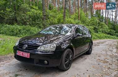 Хетчбек Volkswagen Golf 2006 в 