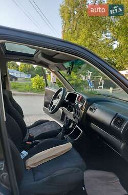 Хэтчбек Volkswagen Golf 1995 в 