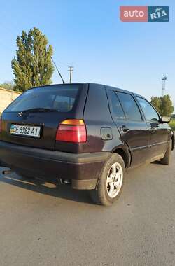 Хэтчбек Volkswagen Golf 1995 в 