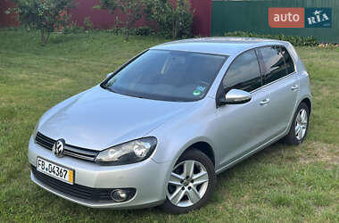 Хэтчбек Volkswagen Golf 2009 в Киеве