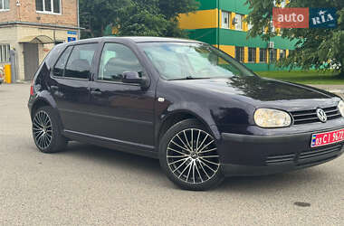 Хэтчбек Volkswagen Golf 2002 в Луцке