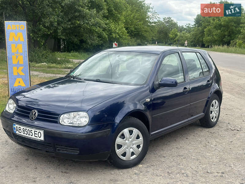 Volkswagen Golf 2003