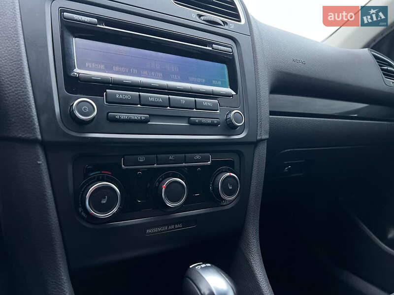 Універсал Volkswagen Golf 2011 в Радивиліві