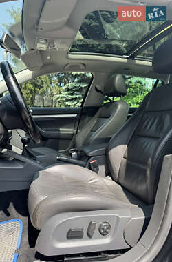 Хэтчбек Volkswagen Golf 2010 в Умани