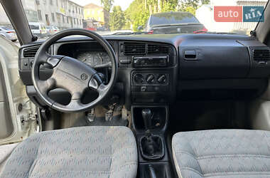 Хэтчбек Volkswagen Golf 1993 в 