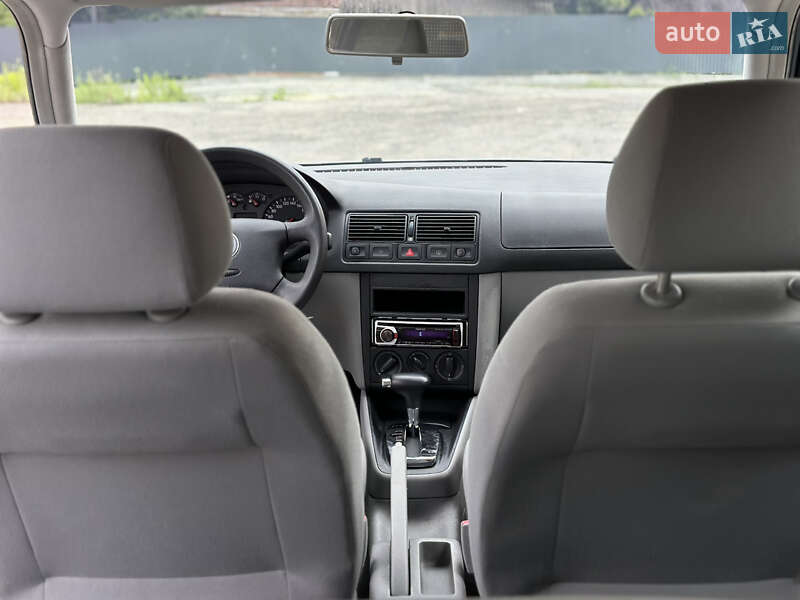 Універсал Volkswagen Golf 2003 в Луцьку