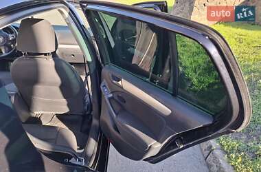 Хэтчбек Volkswagen Golf 2011 в 