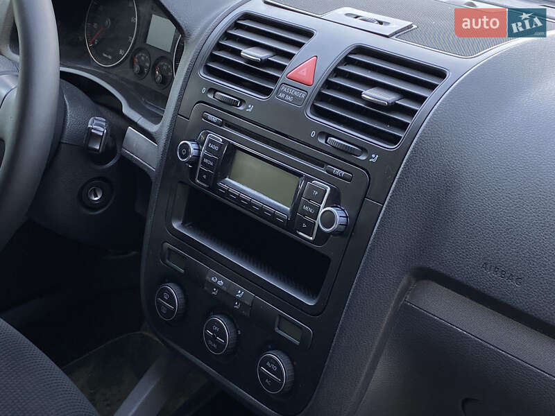 Универсал Volkswagen Golf 2009 в Вознесенске