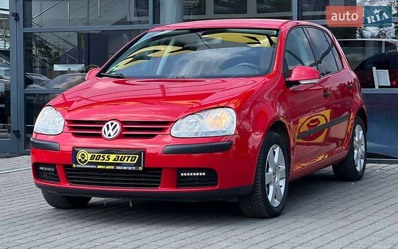 Хетчбек Volkswagen Golf 2004 в Івано-Франківську