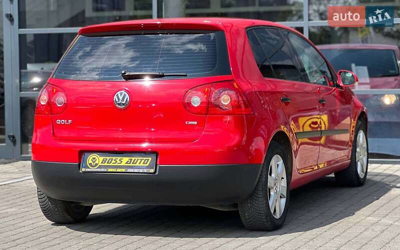 Хетчбек Volkswagen Golf 2004 в Івано-Франківську