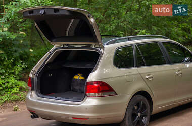 Универсал Volkswagen Golf 2012 в 