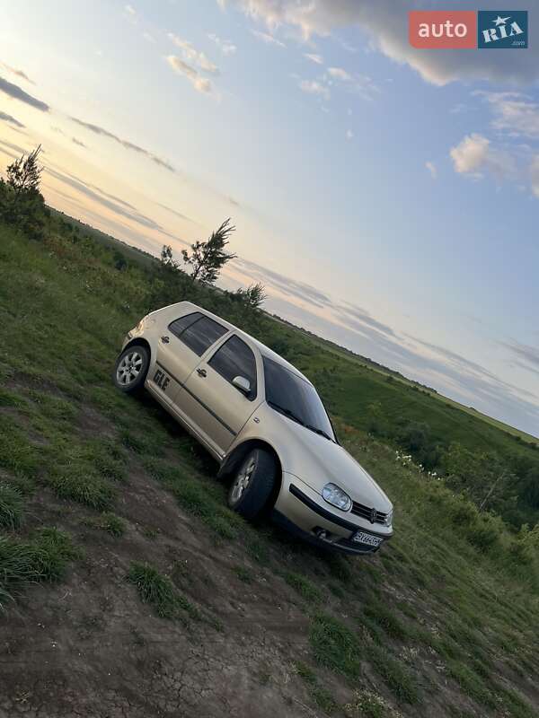 Volkswagen Golf 2000 Volkswagen Golf 2000