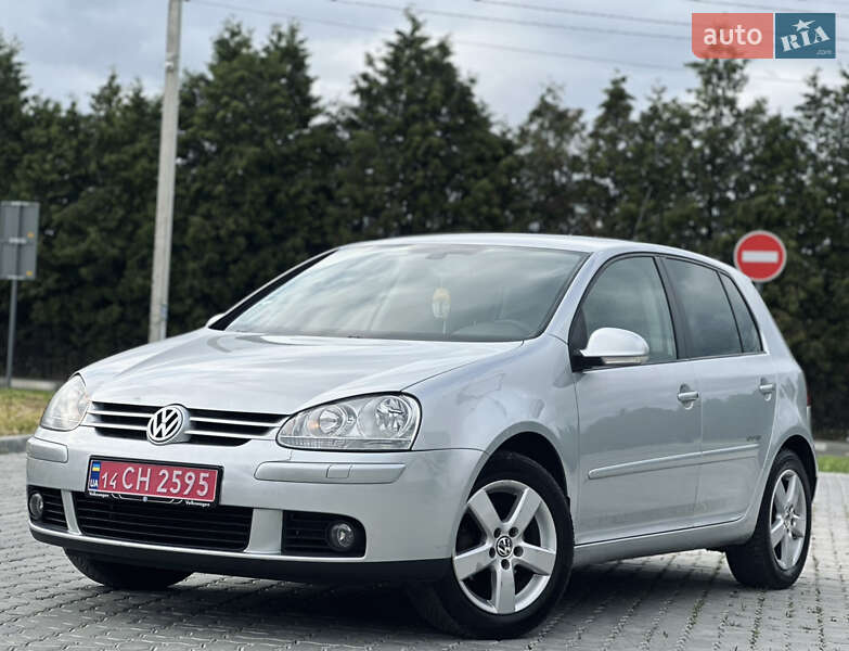 Хетчбек Volkswagen Golf 2008 в Львові