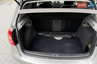 Хэтчбек Volkswagen Golf 2006 в 