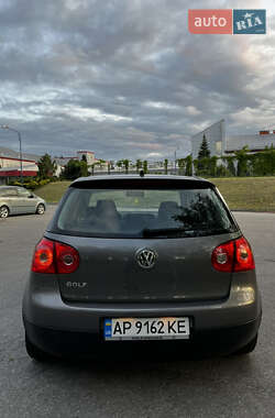 Хэтчбек Volkswagen Golf 2007 в 