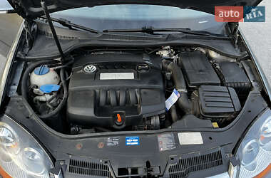 Хэтчбек Volkswagen Golf 2007 в 