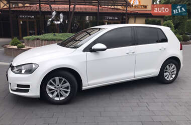 Хэтчбек Volkswagen Golf 2014 в Луцке