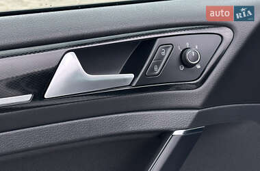 Хэтчбек Volkswagen Golf 2014 в 