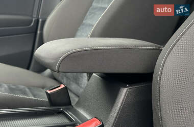 Хэтчбек Volkswagen Golf 2014 в 