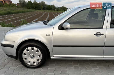 Хэтчбек Volkswagen Golf 2003 в 