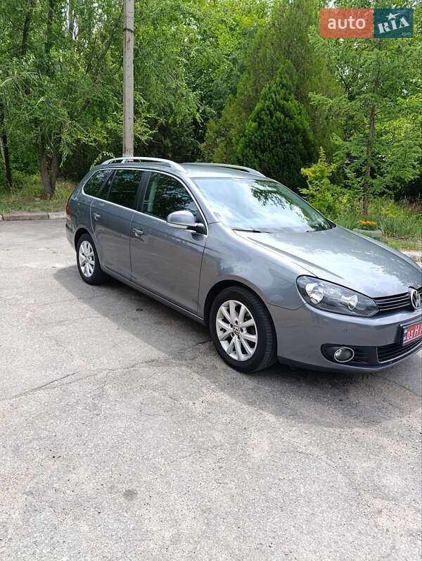 Універсал Volkswagen Golf 2010 в Запоріжжі
