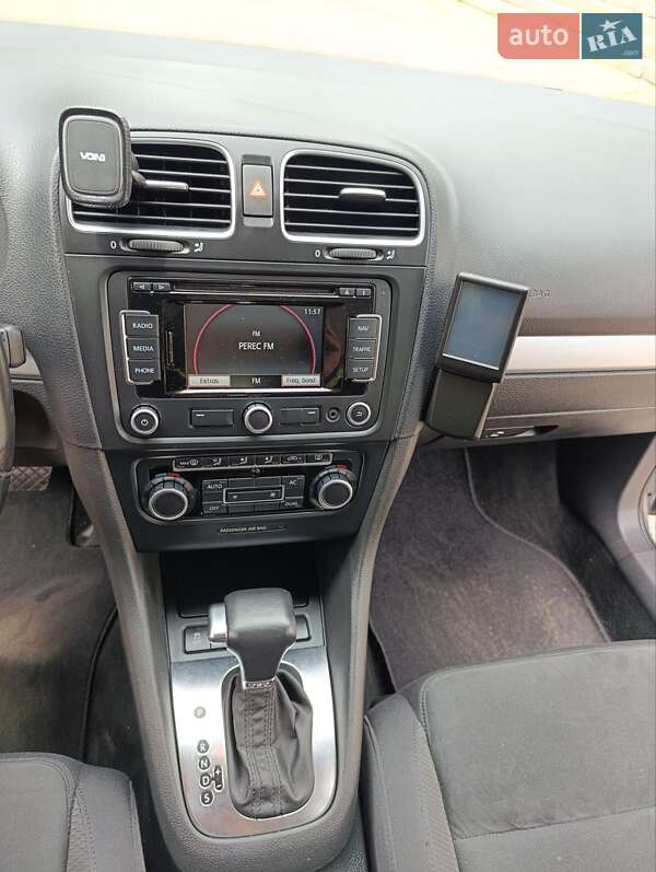 Універсал Volkswagen Golf 2010 в Запоріжжі