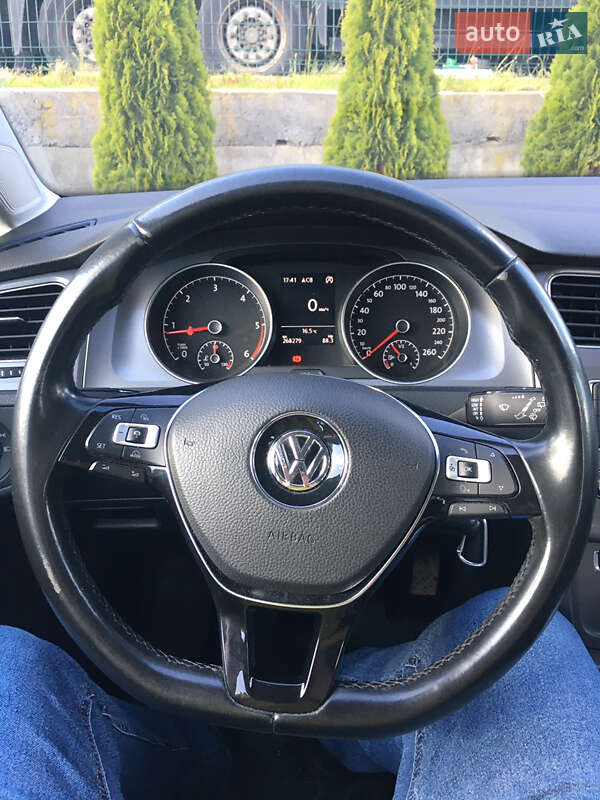 Универсал Volkswagen Golf 2014 в Львове