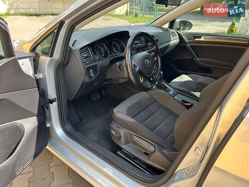 Универсал Volkswagen Golf 2020 в Луцке фото 10 Универсал Volkswagen Golf 2020 в Луцке