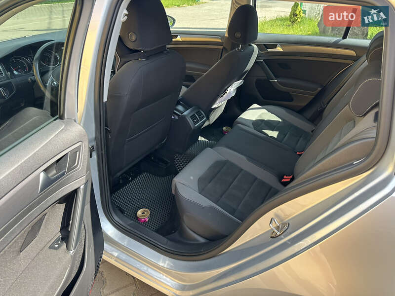 Универсал Volkswagen Golf 2020 в Луцке фото 12 Универсал Volkswagen Golf 2020 в Луцке