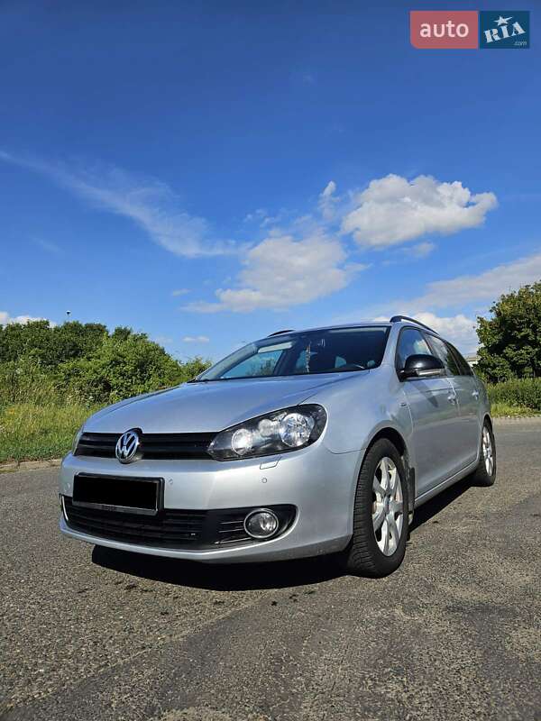 Универсал Volkswagen Golf 2013 в 