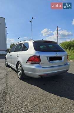 Универсал Volkswagen Golf 2013 в 