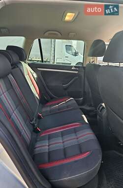 Универсал Volkswagen Golf 2013 в 